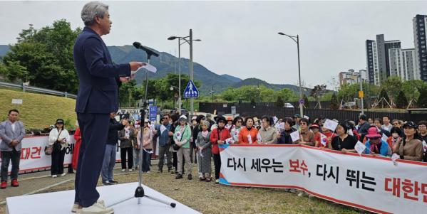 1994182814_POc4RfHn_3d76203d768806c03970