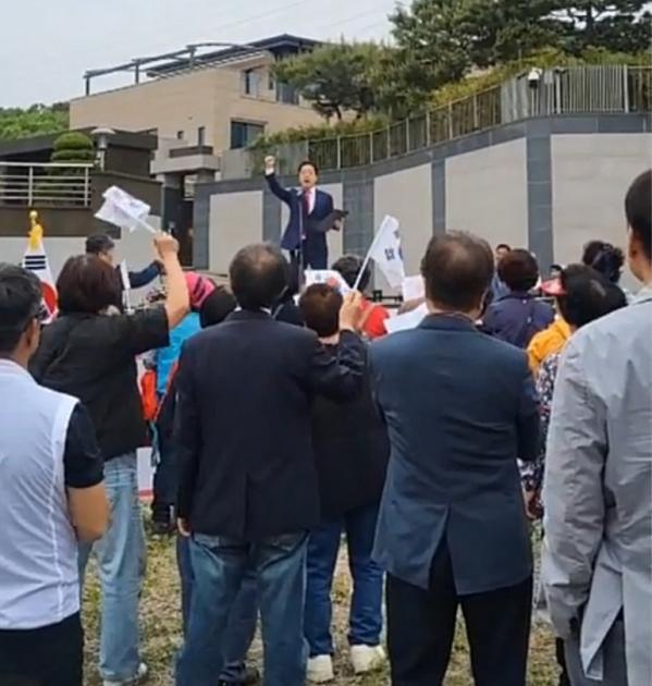 1994182814_XwiCOF2m_70461d5f040d7f9e85f4